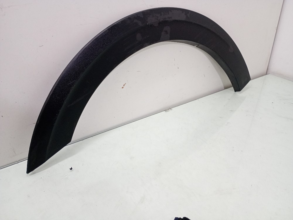 Moldura Paralama Traseira Direita Vw Saveiro Cross 2009/2012 5
