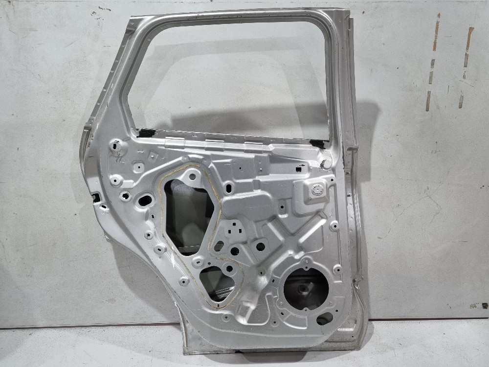 Porta Traseira Esquerda Renault Captur 2016/2022 Traseira Esquerdo 4