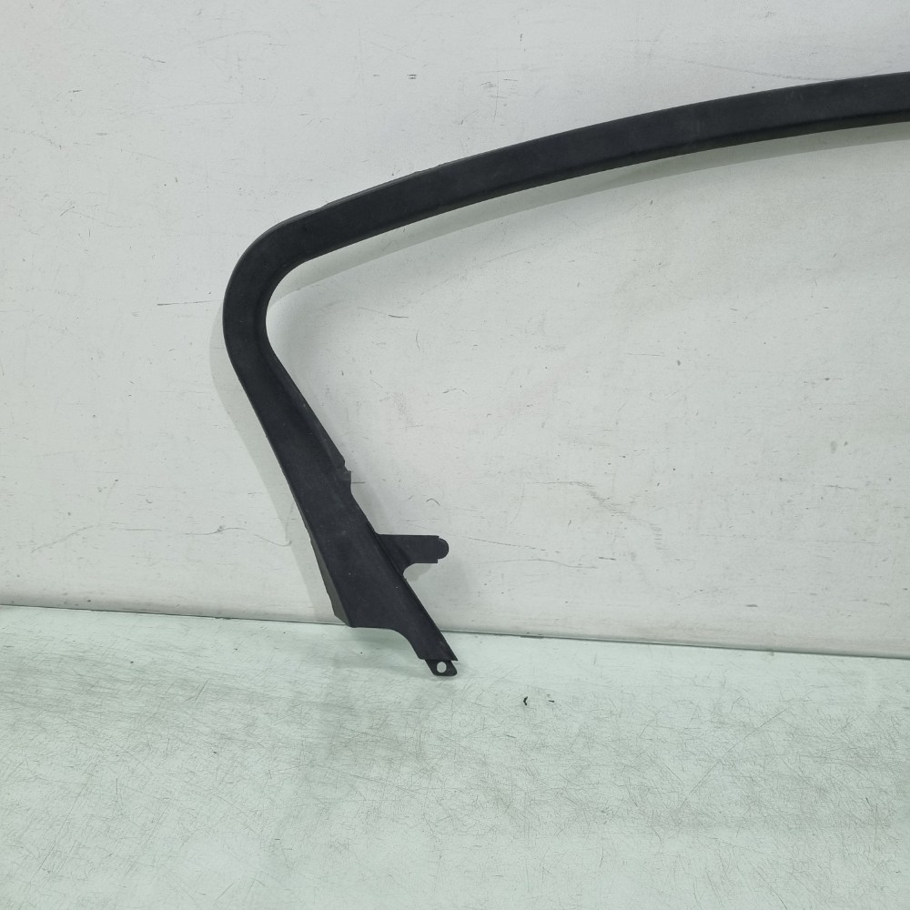 Moldura Porta Traseira Esquerda Chevrolet Cruze Sedan 2012 3