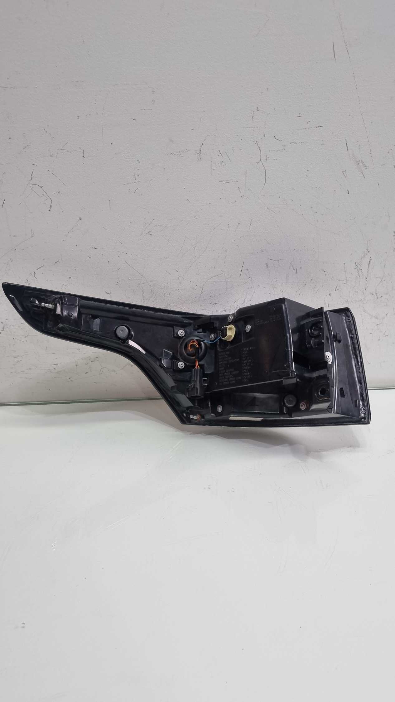 Lanterna Led Direito Range Rover Sport Modelo 2014/2018 Direito/passageiro 2