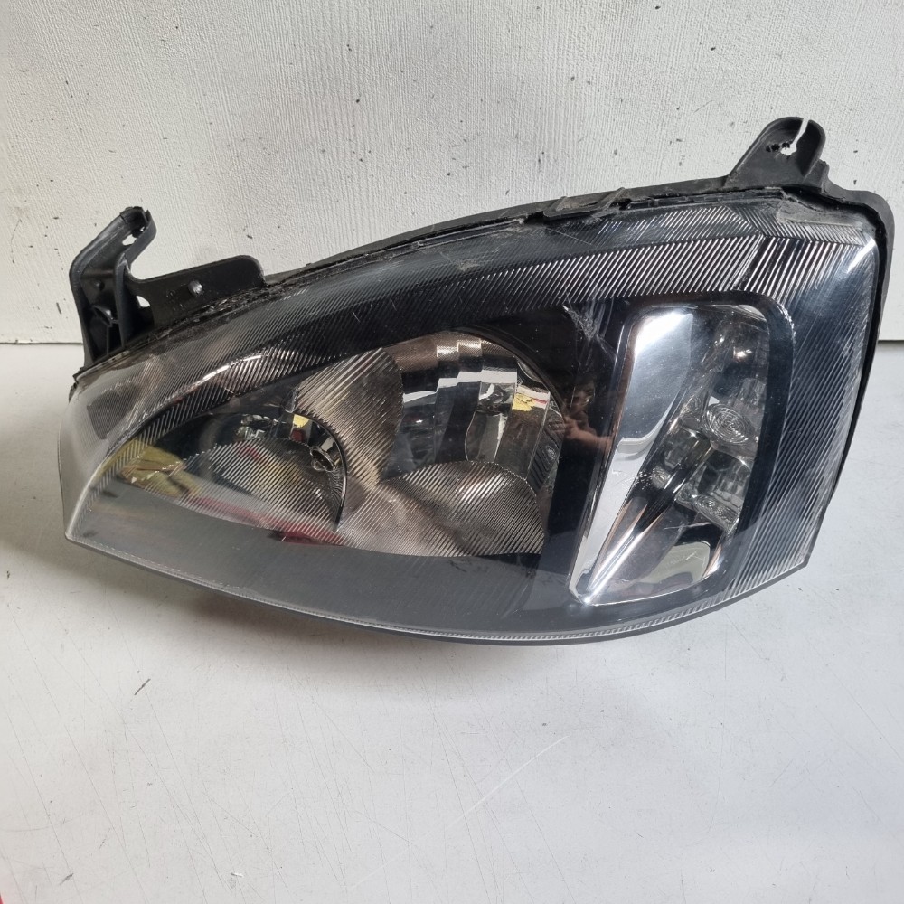 Farol Do Lado Esquerdo Chevrolet Corsa Modelos 2003/2012 Esquerdo/motorista 3