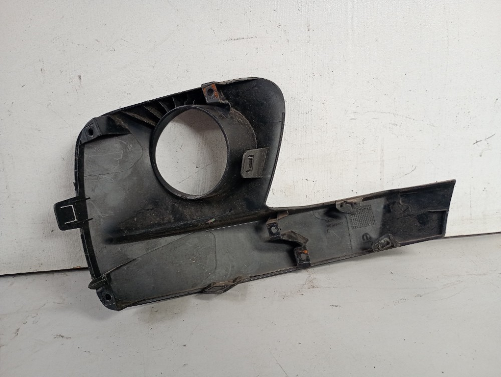 Moldura Esquerda Do Farol De Milha Fiat Mobi 2016/2020 Esquerdo 3