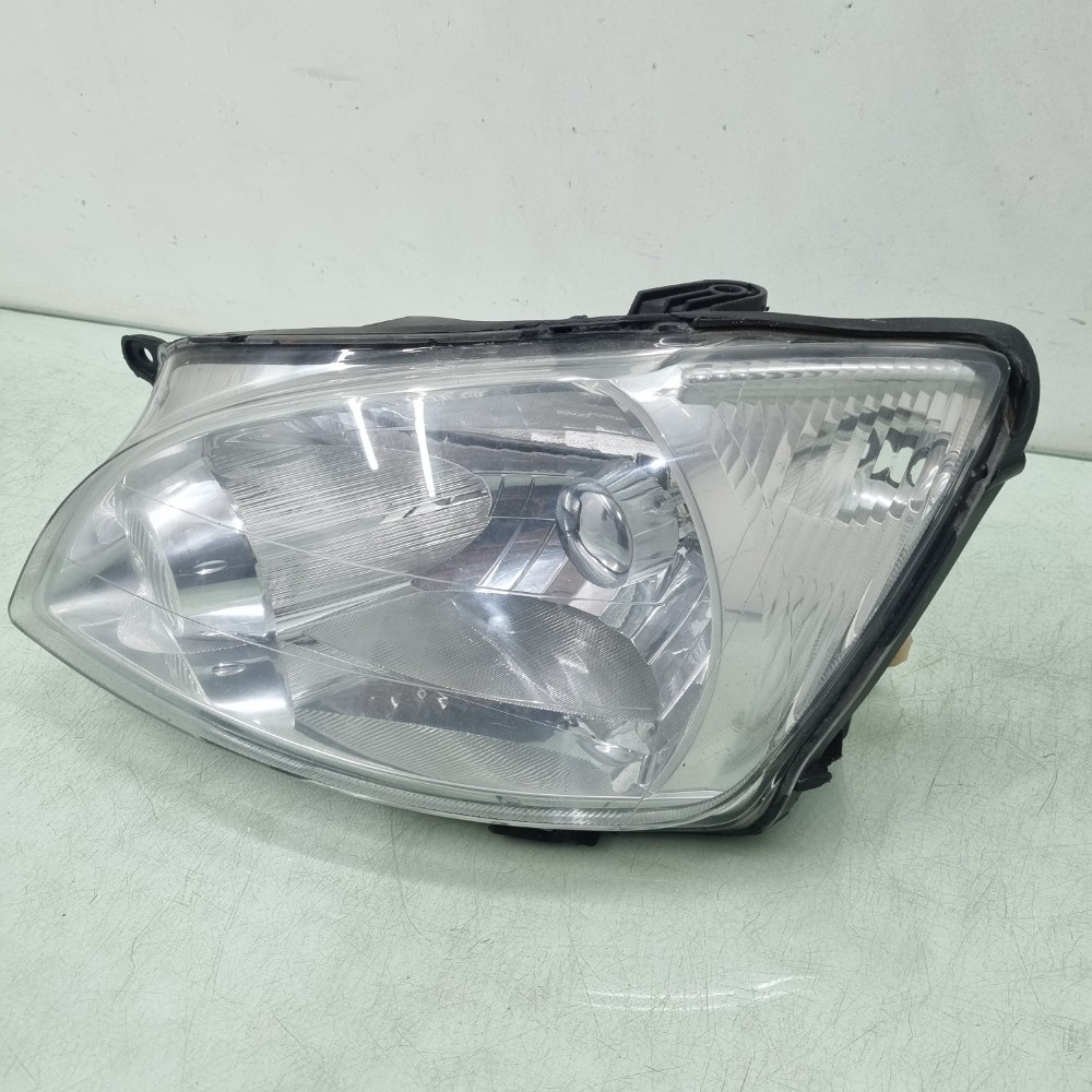 Farol Esquerdo Chevrolet Corsa Classic 2010/2011/2012/2013. Esquerdo/motorista 2
