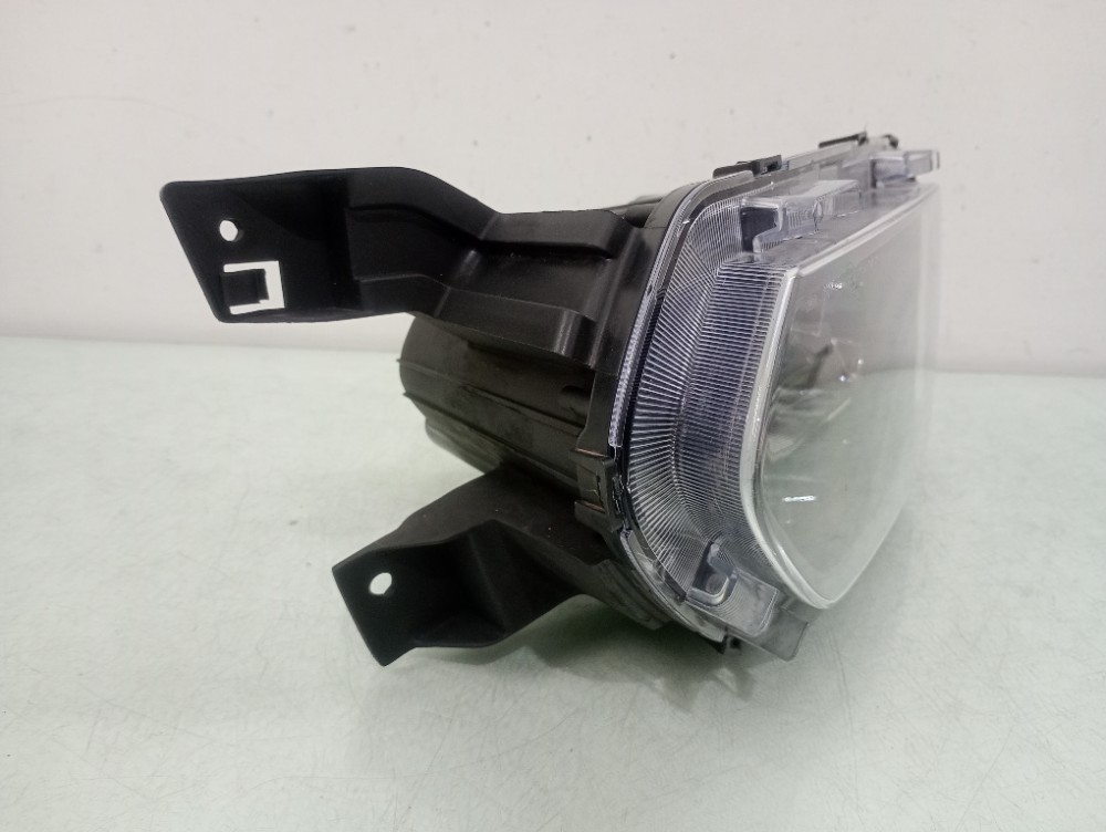 Farol Esquerdo Kwid Recuperado 2020/2024 3
