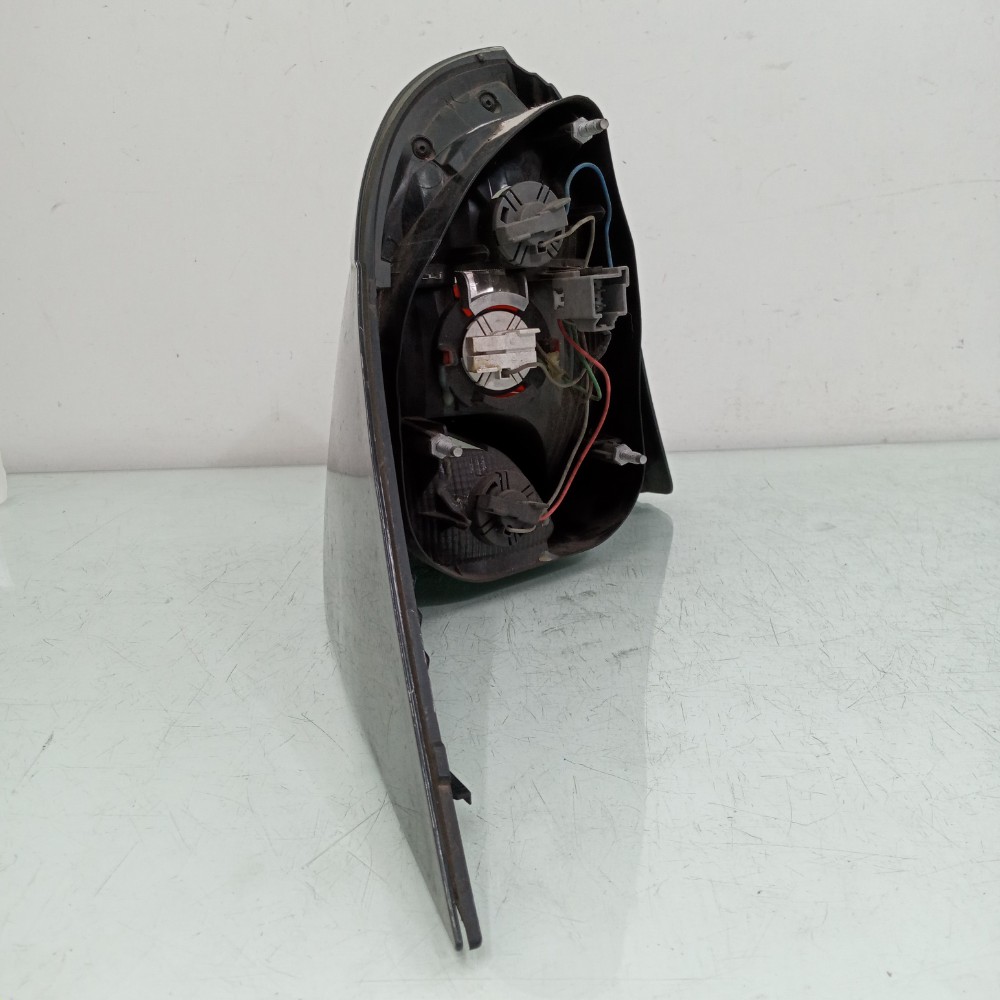 Lanterna Direita Fumê Ford Fiesta Sedan 2010/2013 Recuperado 3