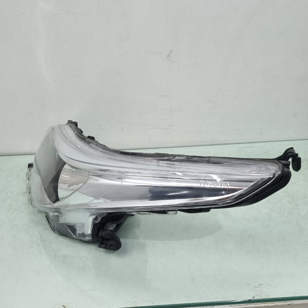 Farol Lado Esquerdo Mascara  Negra Do Toyota Yaris 2022/2024 Esquerdo/motorista 3