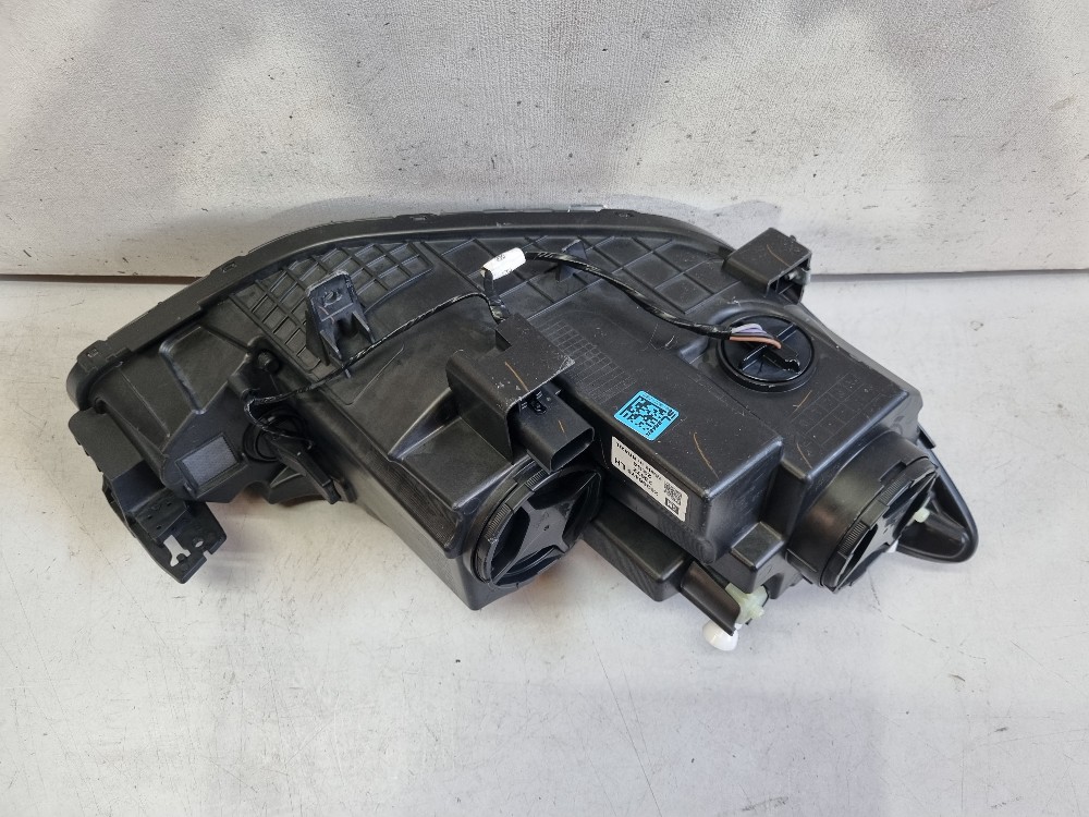 Farol Esquerdo Chevrolet Tracker 2020/2024 Recuperado Origi. Esquerdo/motorista 5