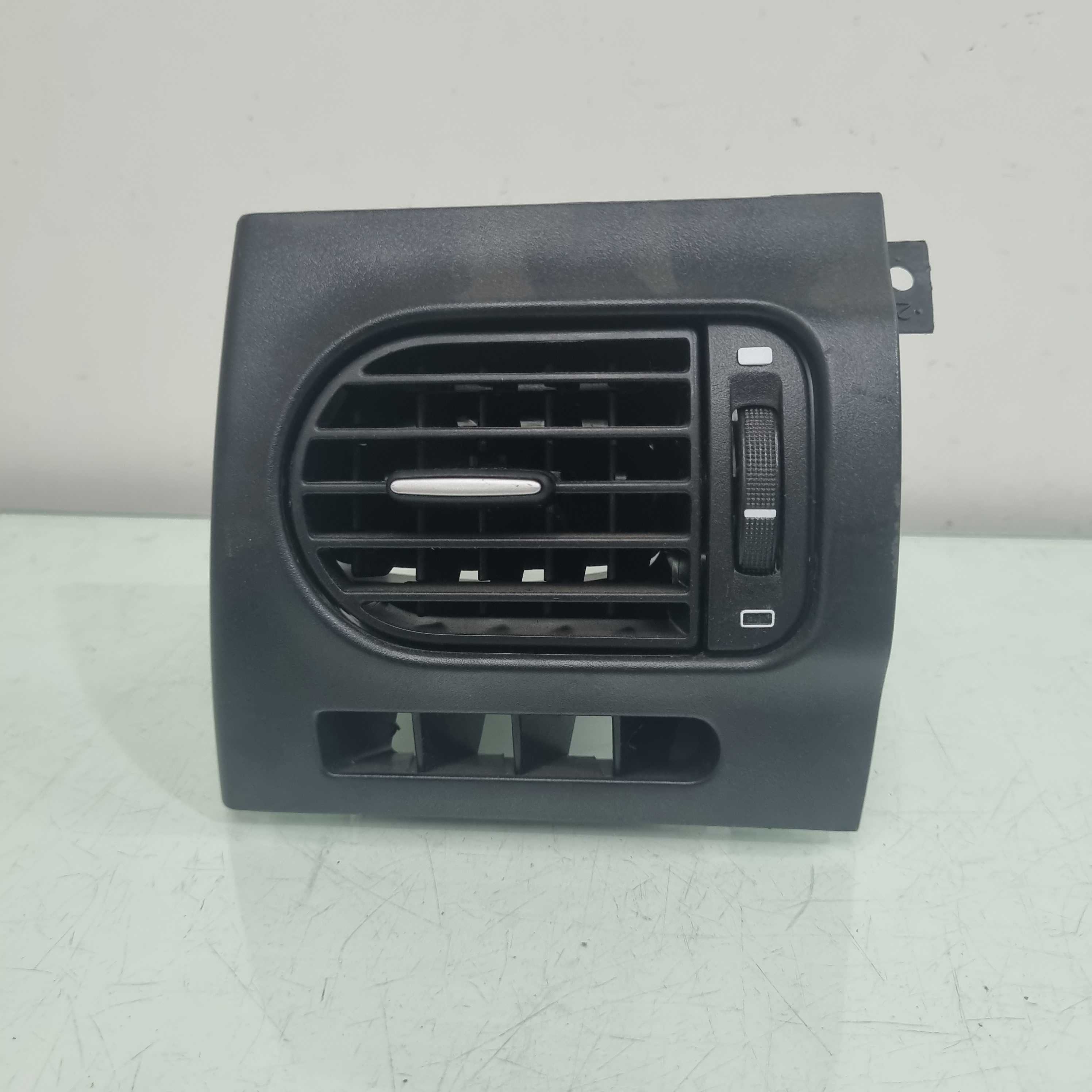 Difusor De Ar Do Lado Direito Fiat Palio Modelos 2012/2017 1