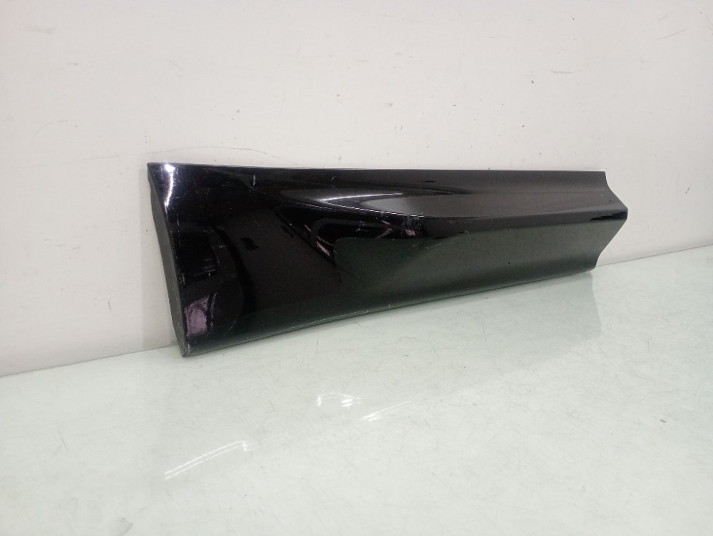 Aplique Da Porta Traseira Direita Volvo Xc60 2018/2023 3