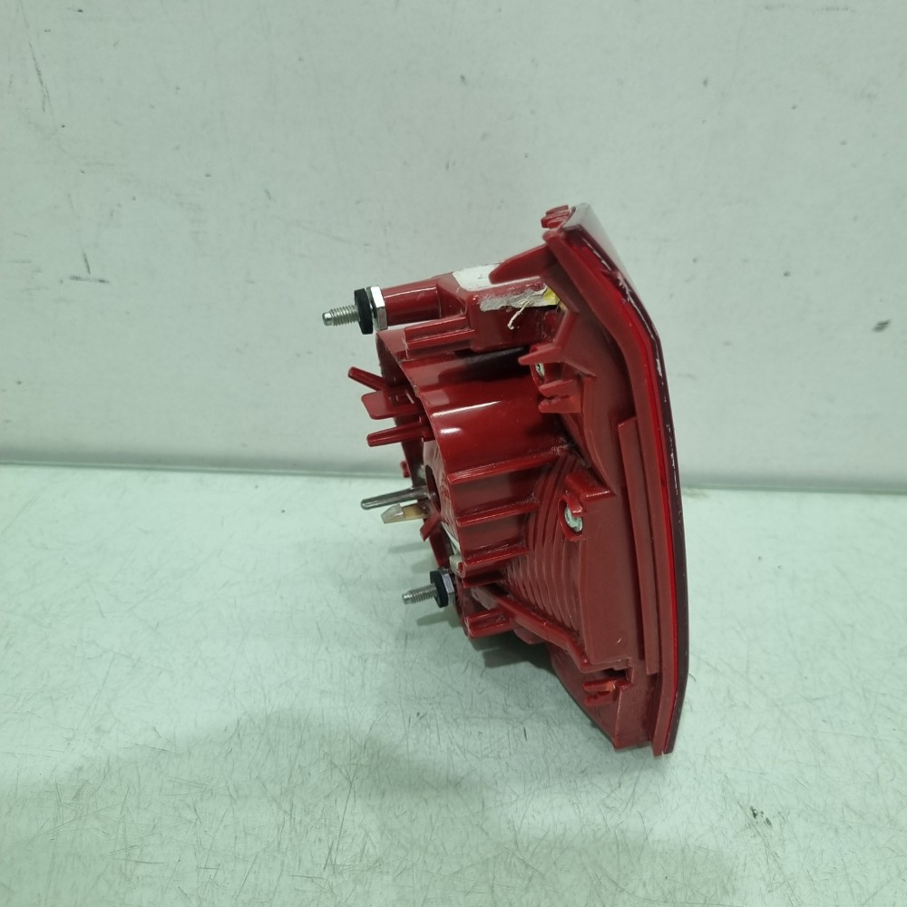 Lanterna Esquerda Da Tampa Traseira Volkswagen Fox 2015/2025 Esquerdo/motorista 2