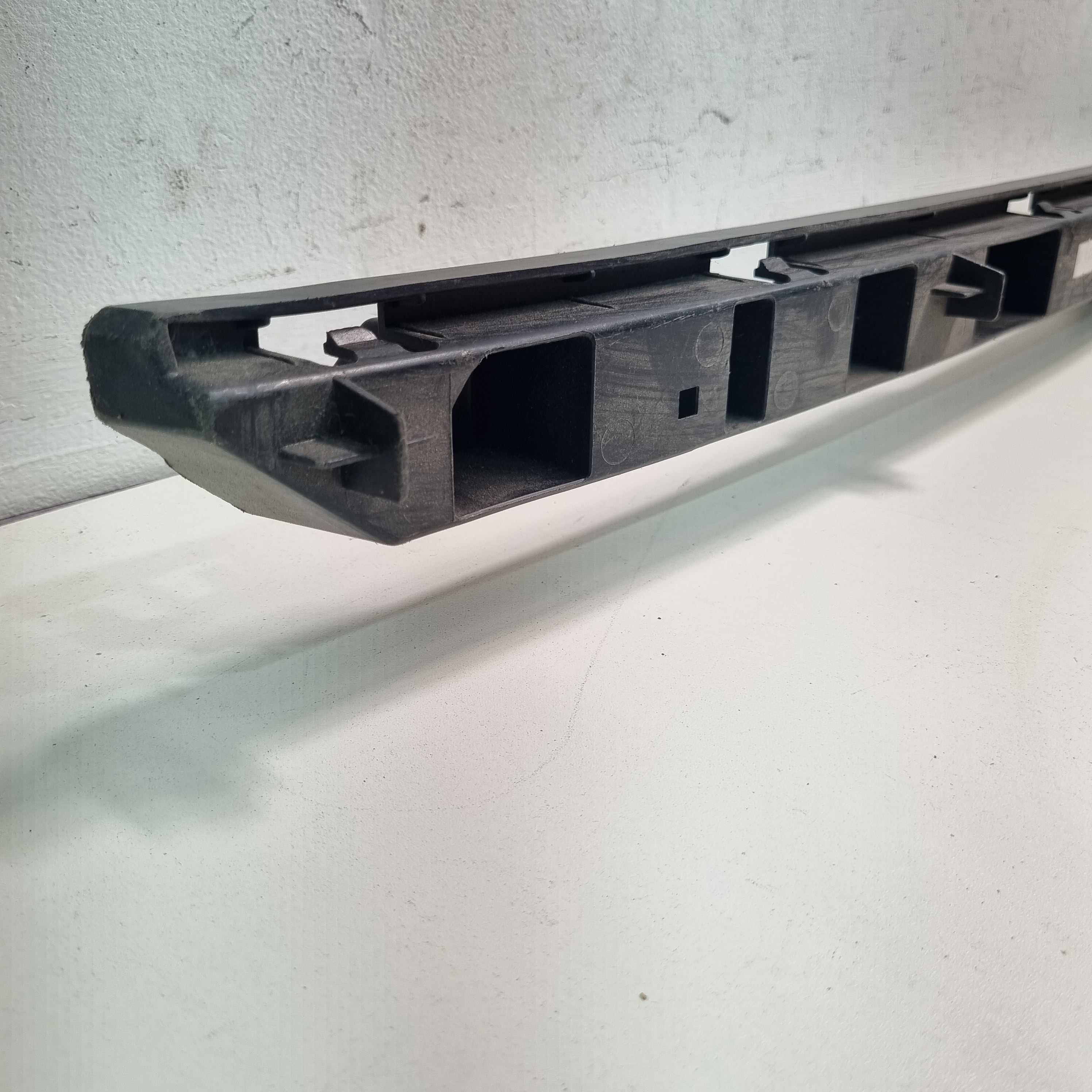 Guia Central Do Parachoque Traseiro Volkswagen Fox 2015/2020 4