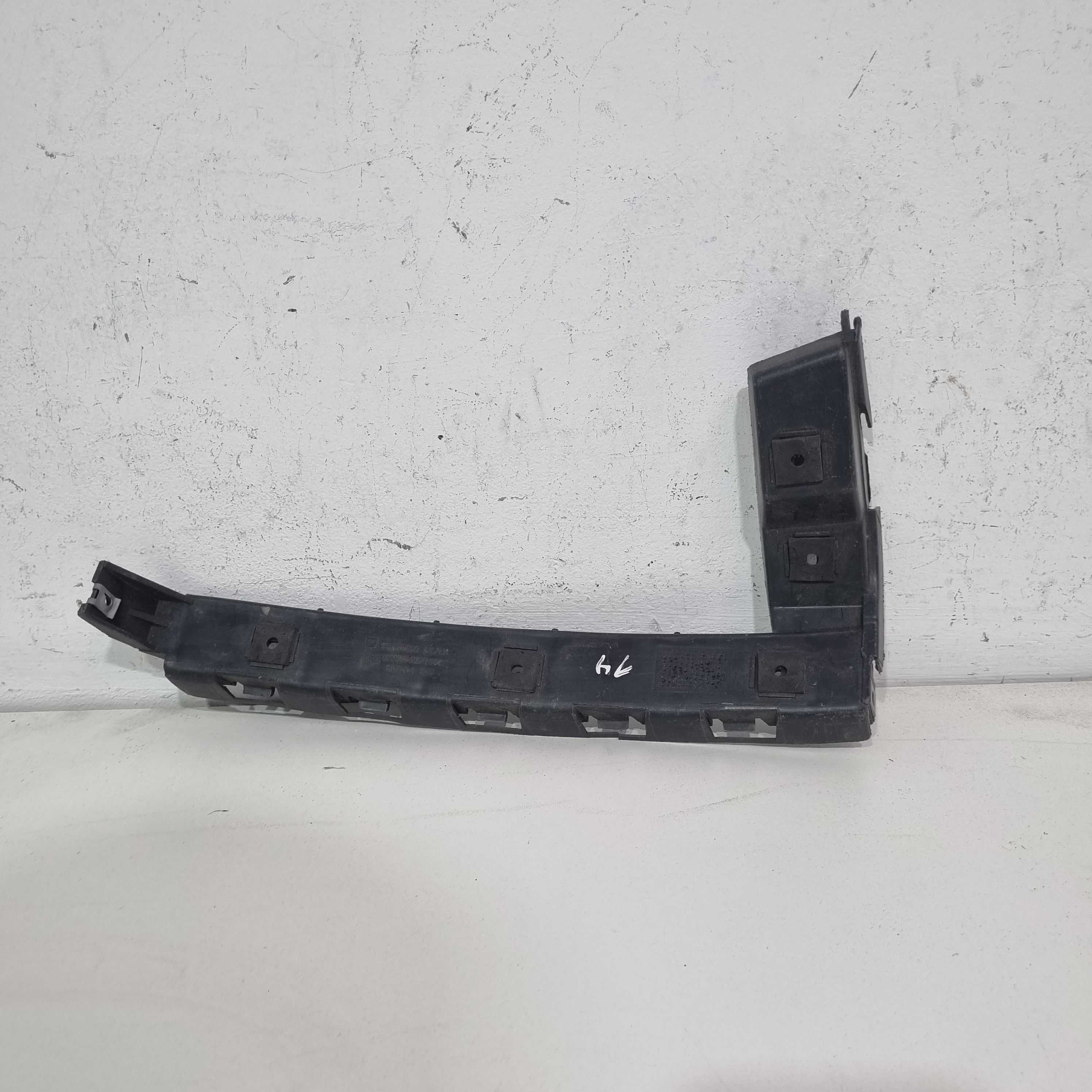 Guia Parachoque Tras Esquerdo Chevrolet Montana 2005/2010 4