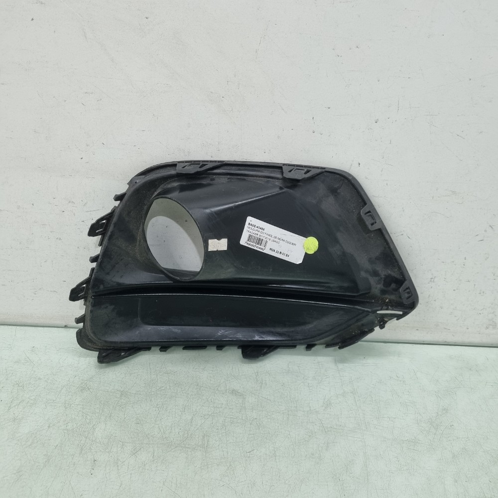 Moldura Farol Milha Esquerdo Chevrolet Tracker  2017/2019 Esquerdo 4