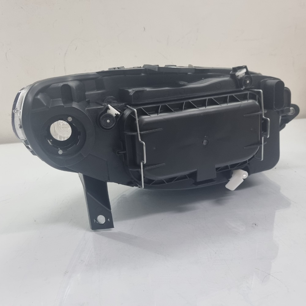Farol Mascara Negra Do Lado Esquerdo Fiat Palio 2004/2007 Esquerdo/motorista 1