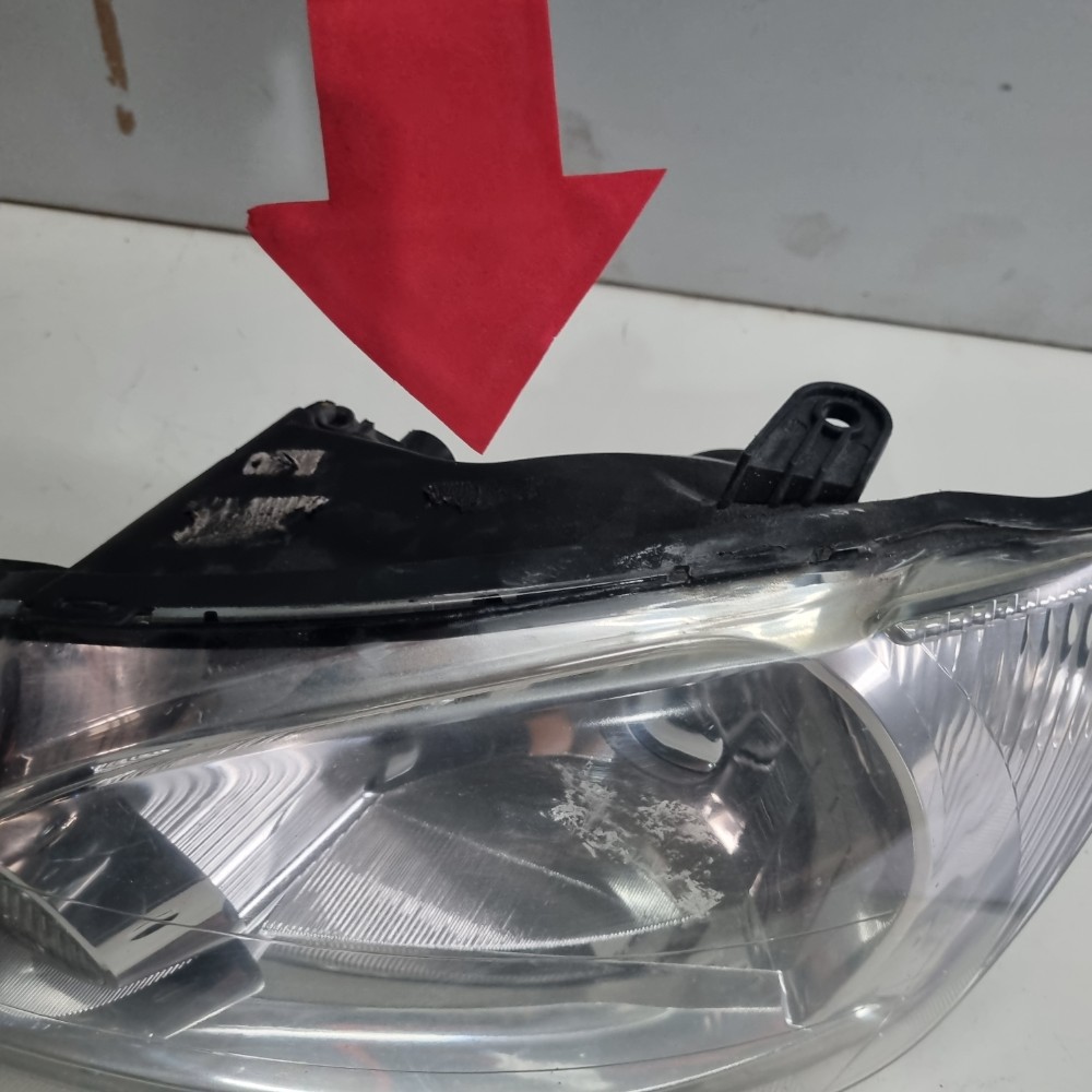 Farol Do Lado Esquerdo Chevrolet Classic Modelos 2011/2016 Esquerdo/motorista 5