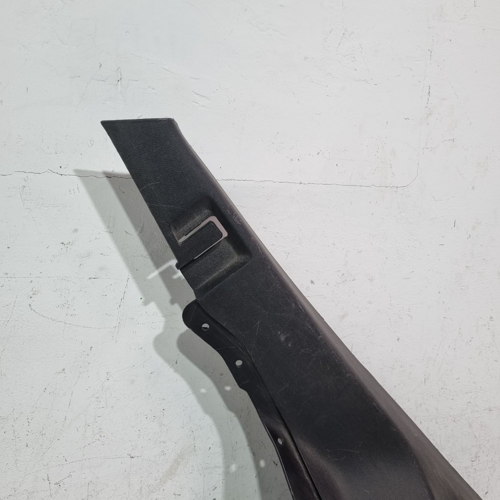Acabamento Banco Traseiro Esquerda Chevrolet Onix 2013/2019 3