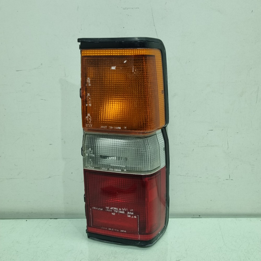 Lanterna Do Lado Direito Nissan Pathfinder Modelos 1987/1995 Direito/passageiro 4