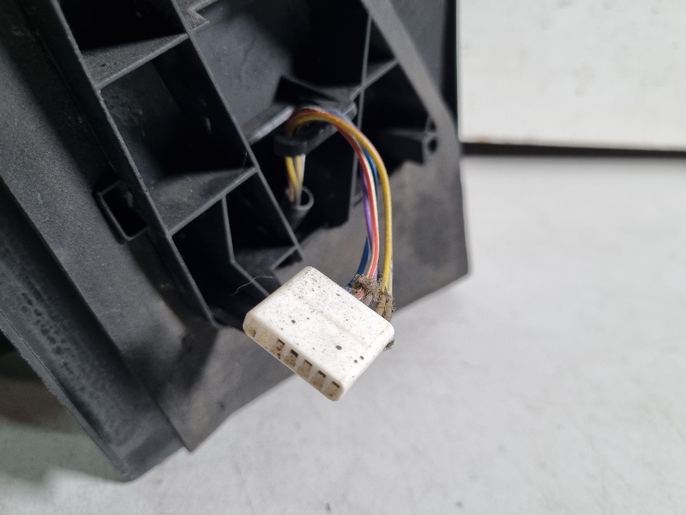 Retrovisor Esquerdo Fiat Palio 2013/2016 Usado 5