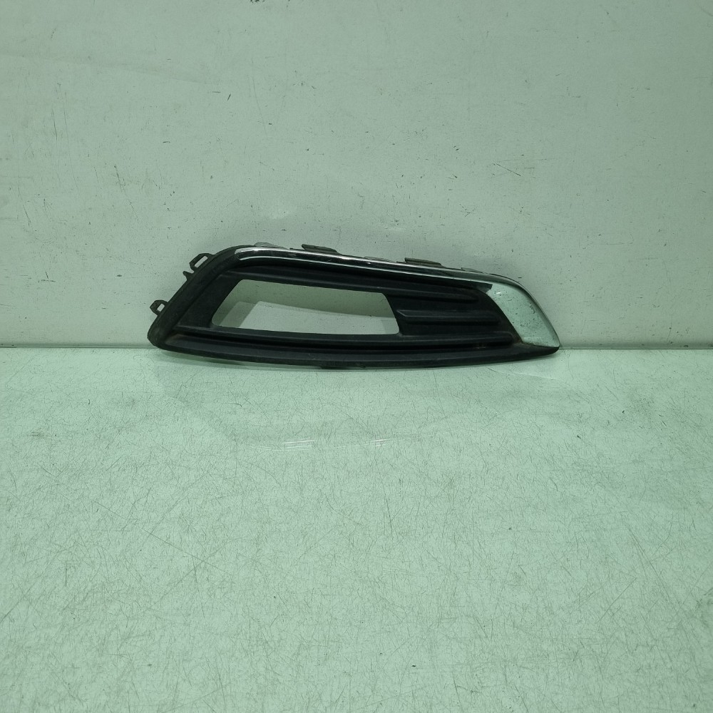 Moldura Cibié Esquerdo Ford Focus Modelos 2016/2020 Preto Esquerdo 1