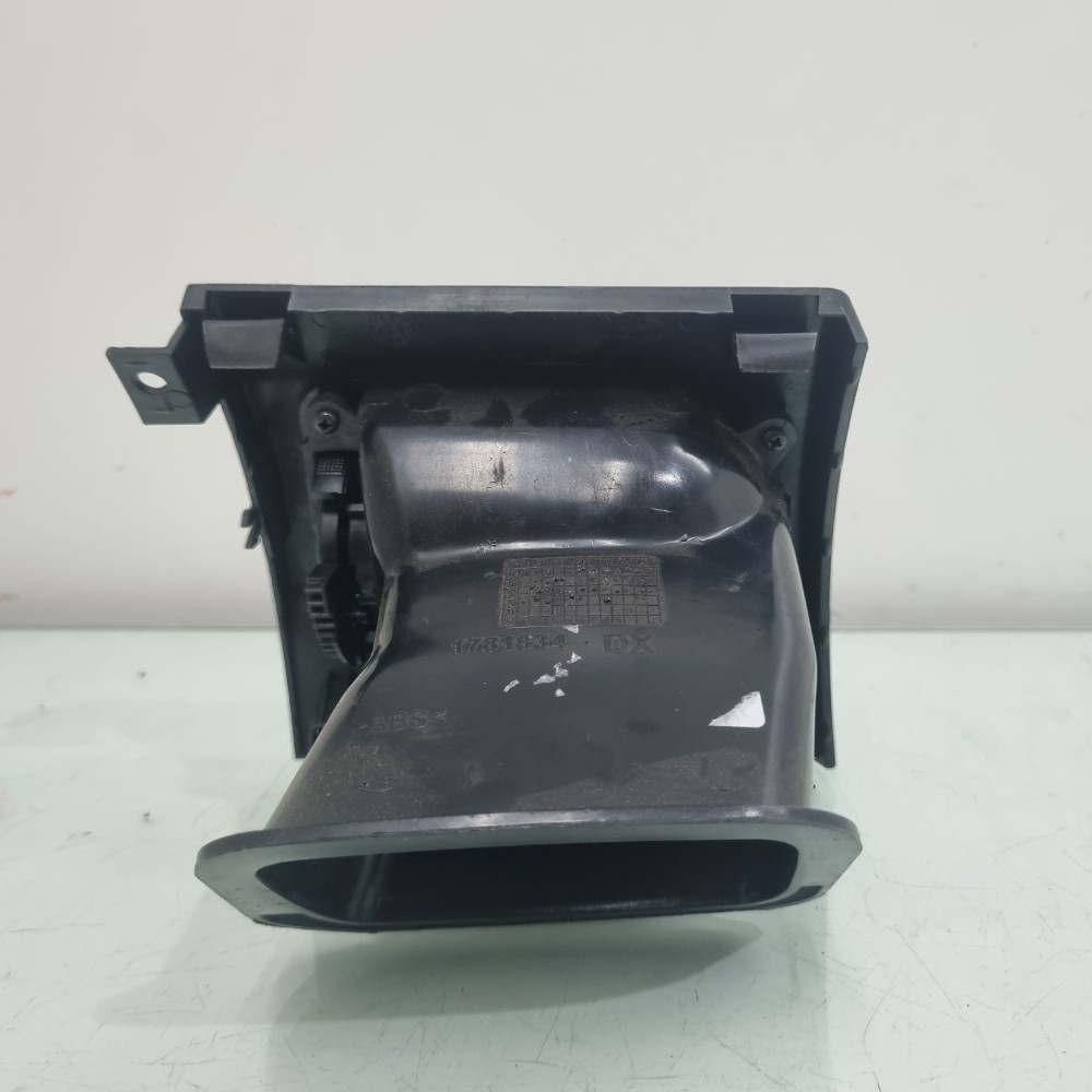 Difusor De Ar Direito Fiat Palio/strada Modelos 2012/2016 4