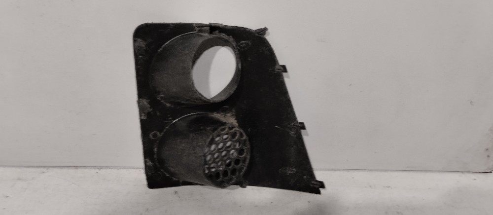Moldura Esquerda Parachoque Fiat Strada 2004/2012 Recuperado 4