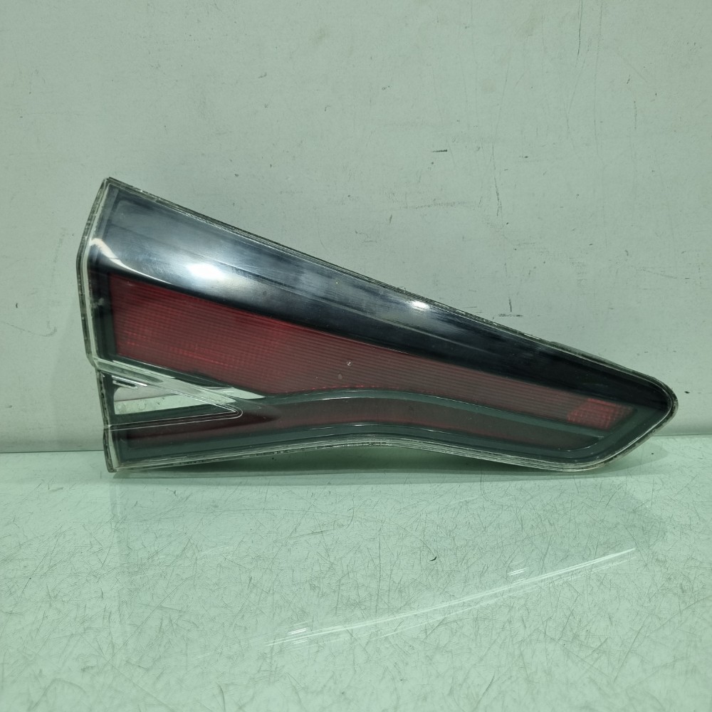 Lanterna Esquerda Tampa Traseira Sandero 2020/2023 Renault