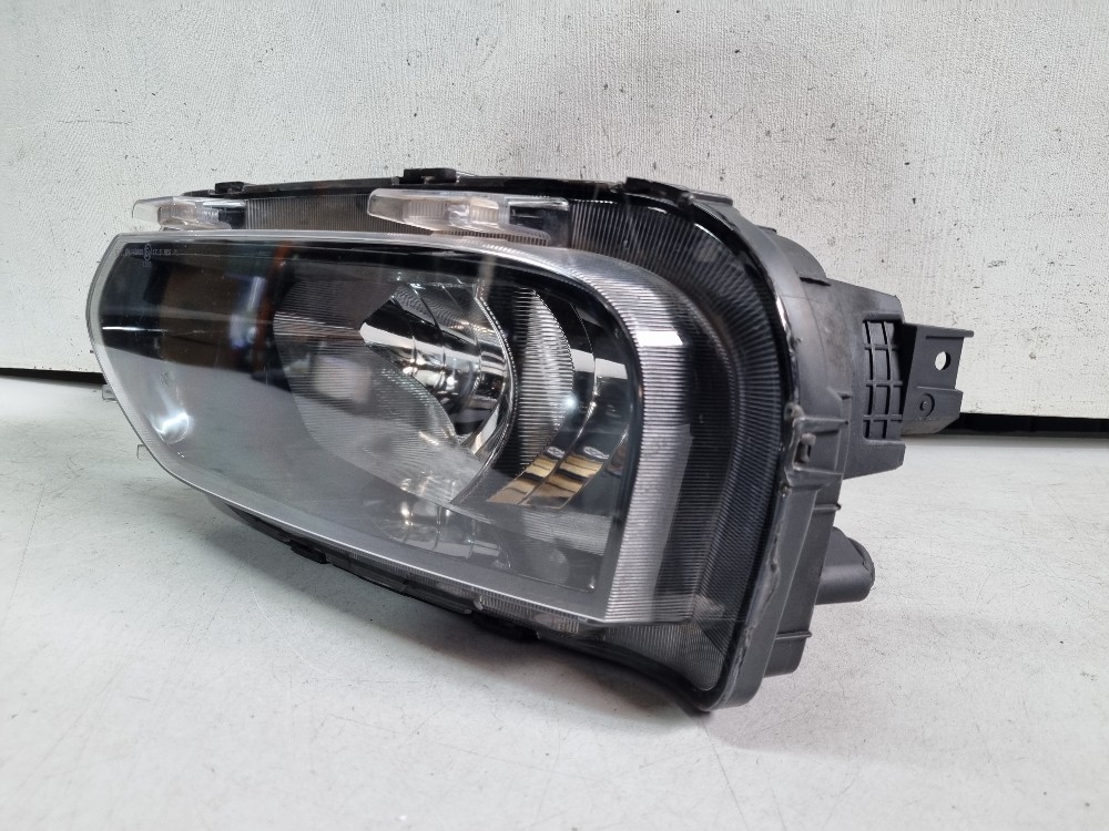 Farol Esquerdo Inferior Do Renault Kwid 2022/2025 Seminovo. 2