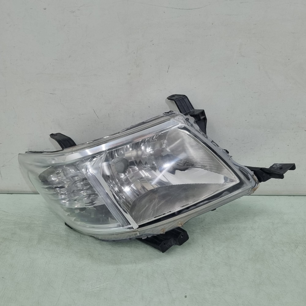 Farol Do Lado Direito Toyota Hilux Modelos 2012/2015 Direito/passageiro 2