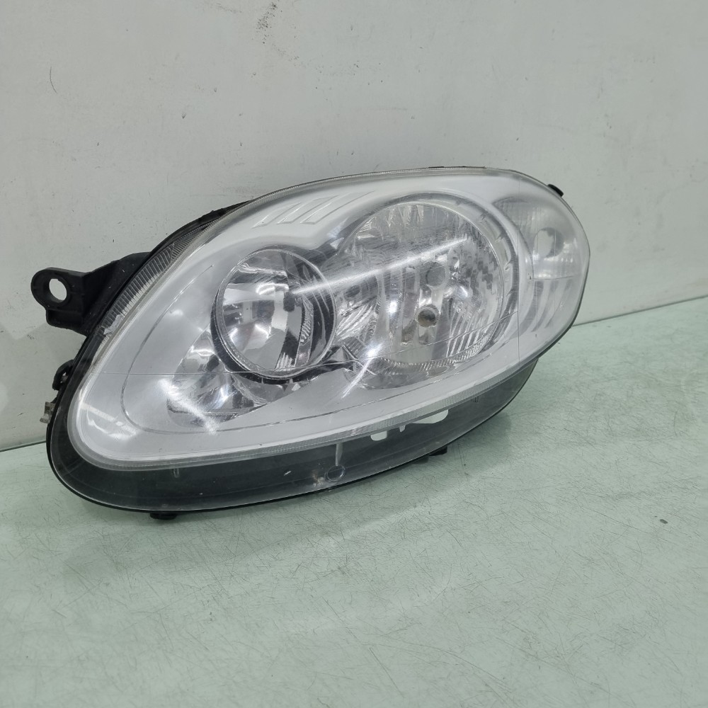 Farol Lado Esquerdo Cromado Para Fiat Palio 2013/2017 Usado. 1