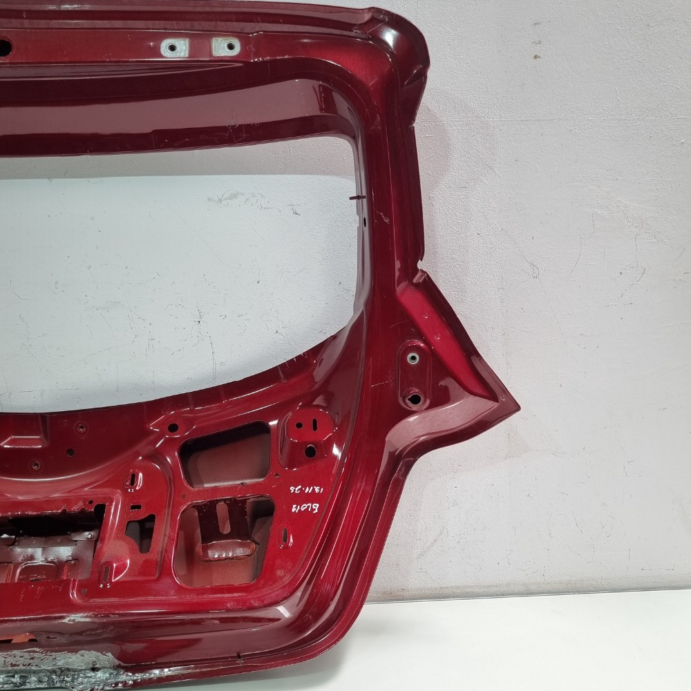 Tampa Traseira Chevrolet Onix Modelos 2013/2014/2015/2016 Vermelho 5