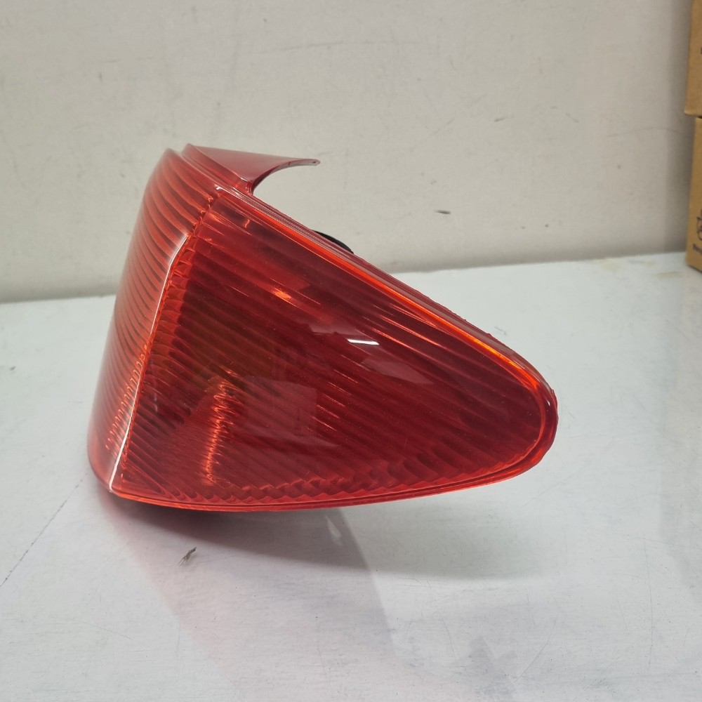 Lanterna Do Lado Direito Peugeot 307 Modelos 2001/2005 Direito/passageiro 4