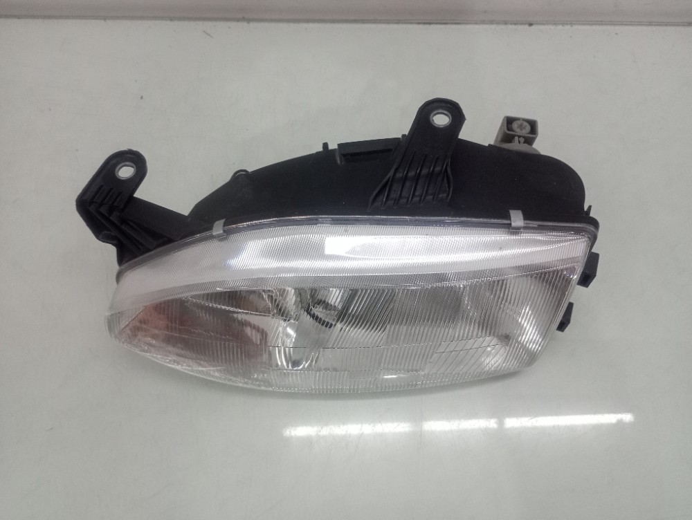 Farol Dianteiro Esquerdo Fiat Palio 1999/2002 Esquerdo/motorista 3