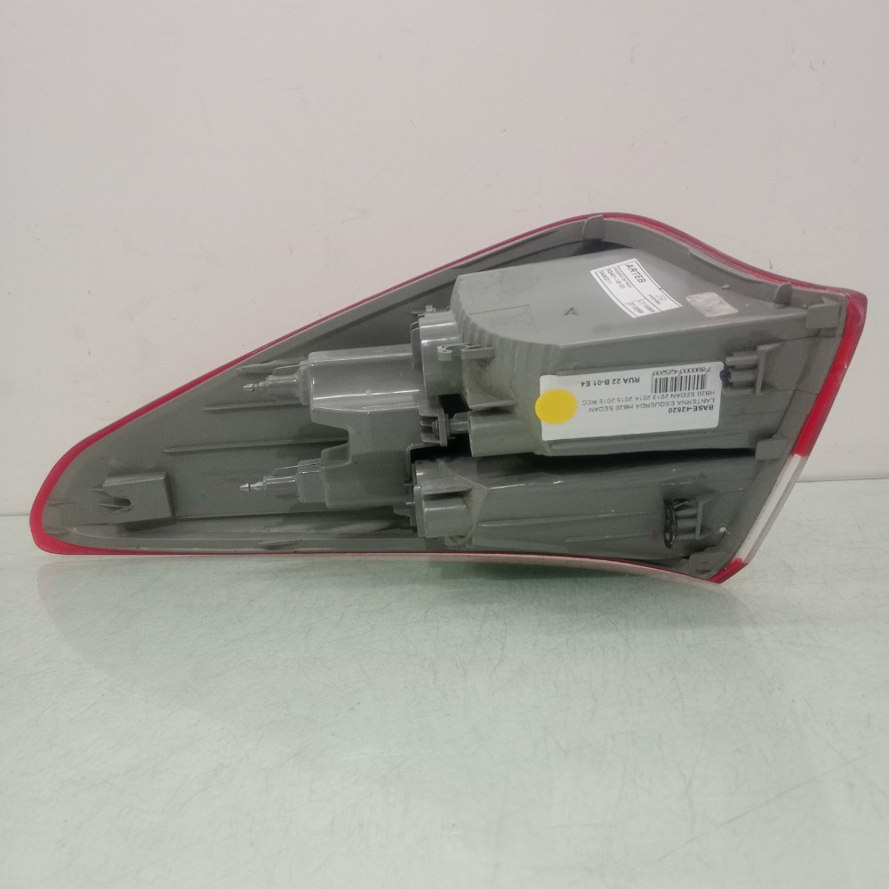 Lanterna Esquerda  Hyundai Hb20 Sedan  2013/2016 Recuperado. Esquerdo/motorista 4
