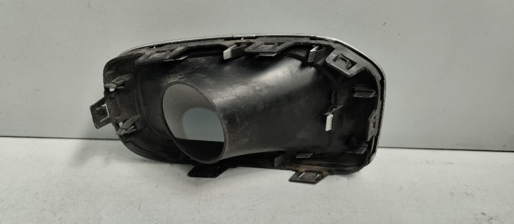 Moldura Milha Esquerda Renegade 2016/2018 Usado E Original. 3
