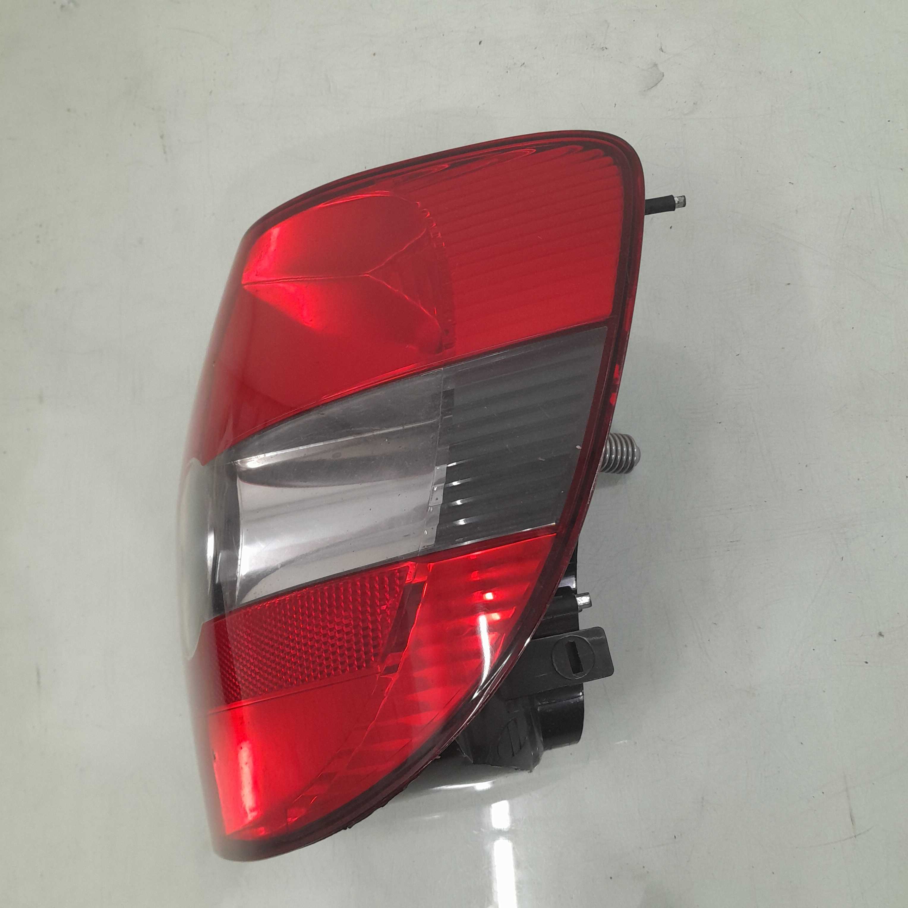 Lanterna Do Lado Direito Volkswagen Fox Modelos 2004/2010 3