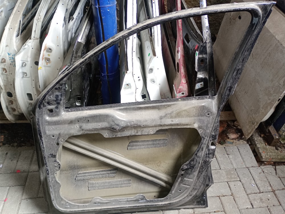 Porta dianteira direita Volkswagen Tiguan 2010/15 4