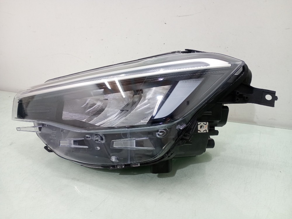 Farol Esquerdo Recuperado Full Led Nivus 2025 Recuperado 3