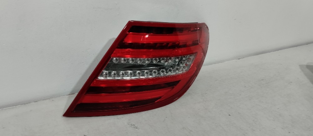Lanterna Direita Recuperado Mercedes C180 C200 2011/2014 2