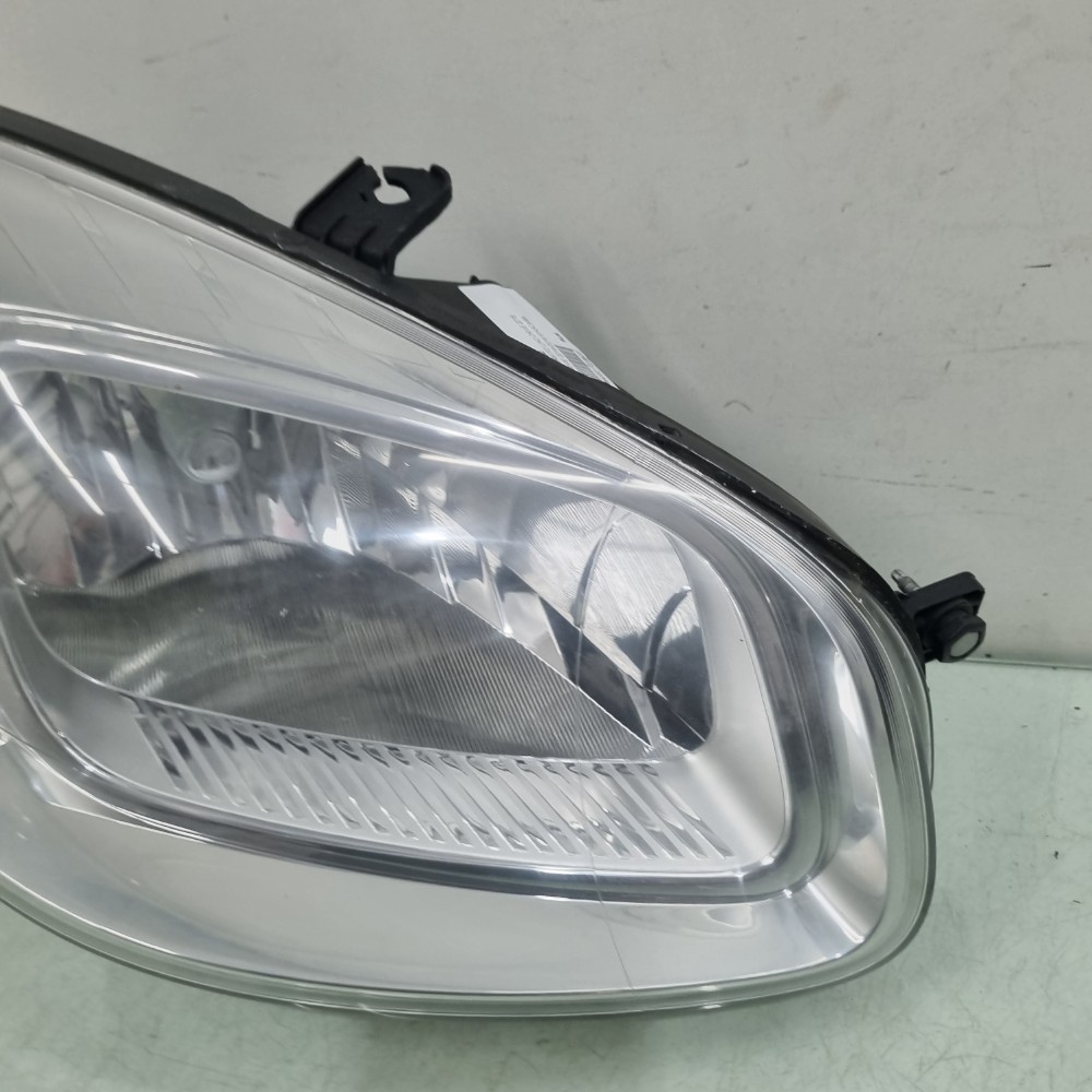 Farol Direito Fiat Uno 2016/2020 Recuperado Cromado Direito/passageiro 5