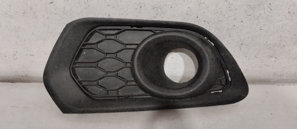 Moldura Farol De Milha Esquerdo Renault Sandero 2015/2017 2