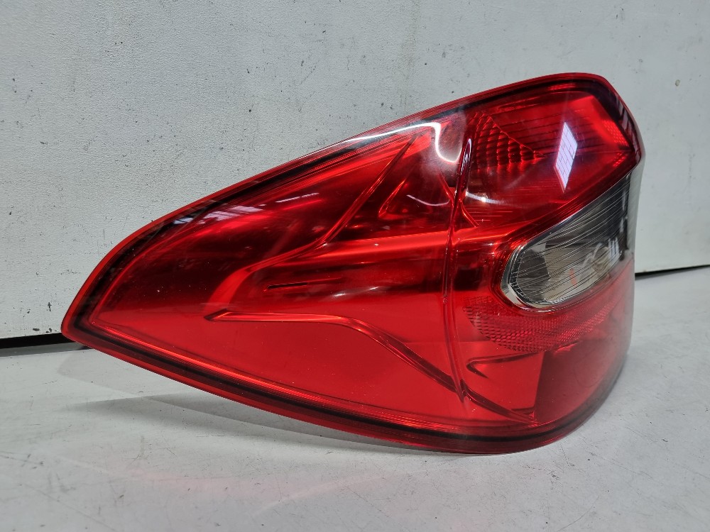 Lanterna Esquerda Fumê Ford Ka Sedan 2015/2018 Recuperado 2