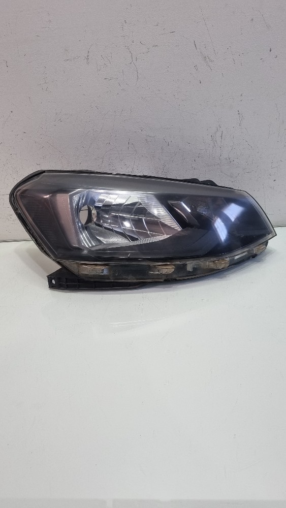 Farol lado direito mascara negra Gol G7Modelo 2017/2018 2