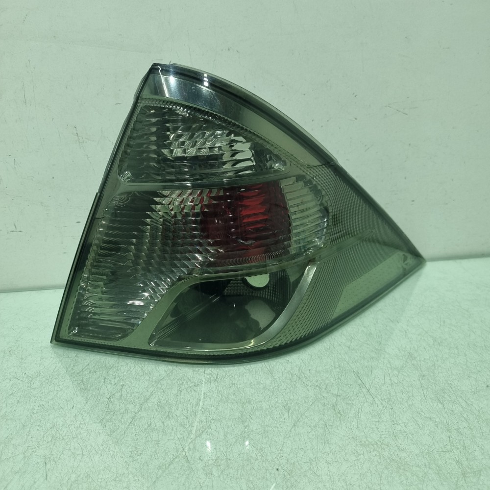 Lanterna Do Lado Direito Ford Fiesta Sedan Modelos 2011/2014 Direito/passageiro 1