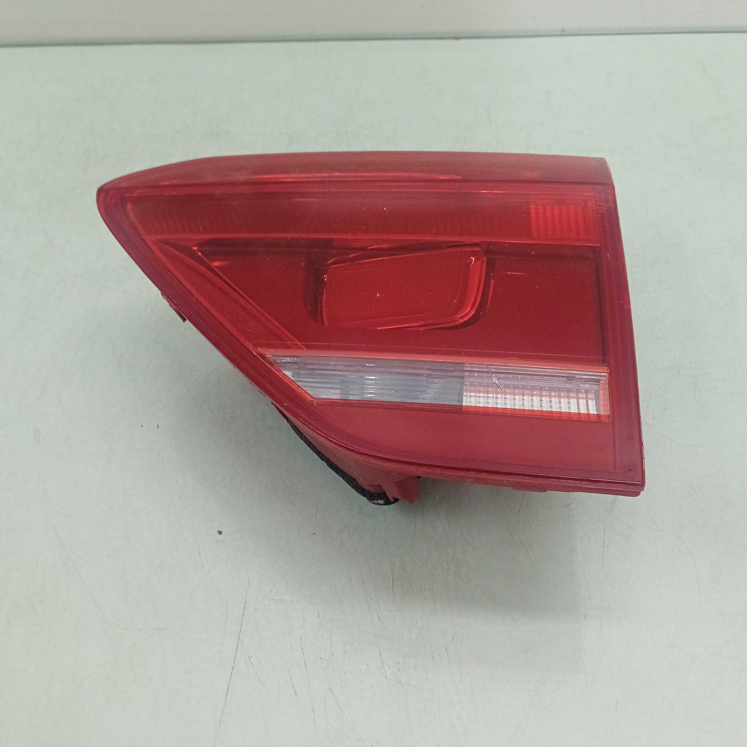 Lanterna Lado Direito Volkswagen Fox 2015/2020 Reconsiderado Direito/passageiro 1