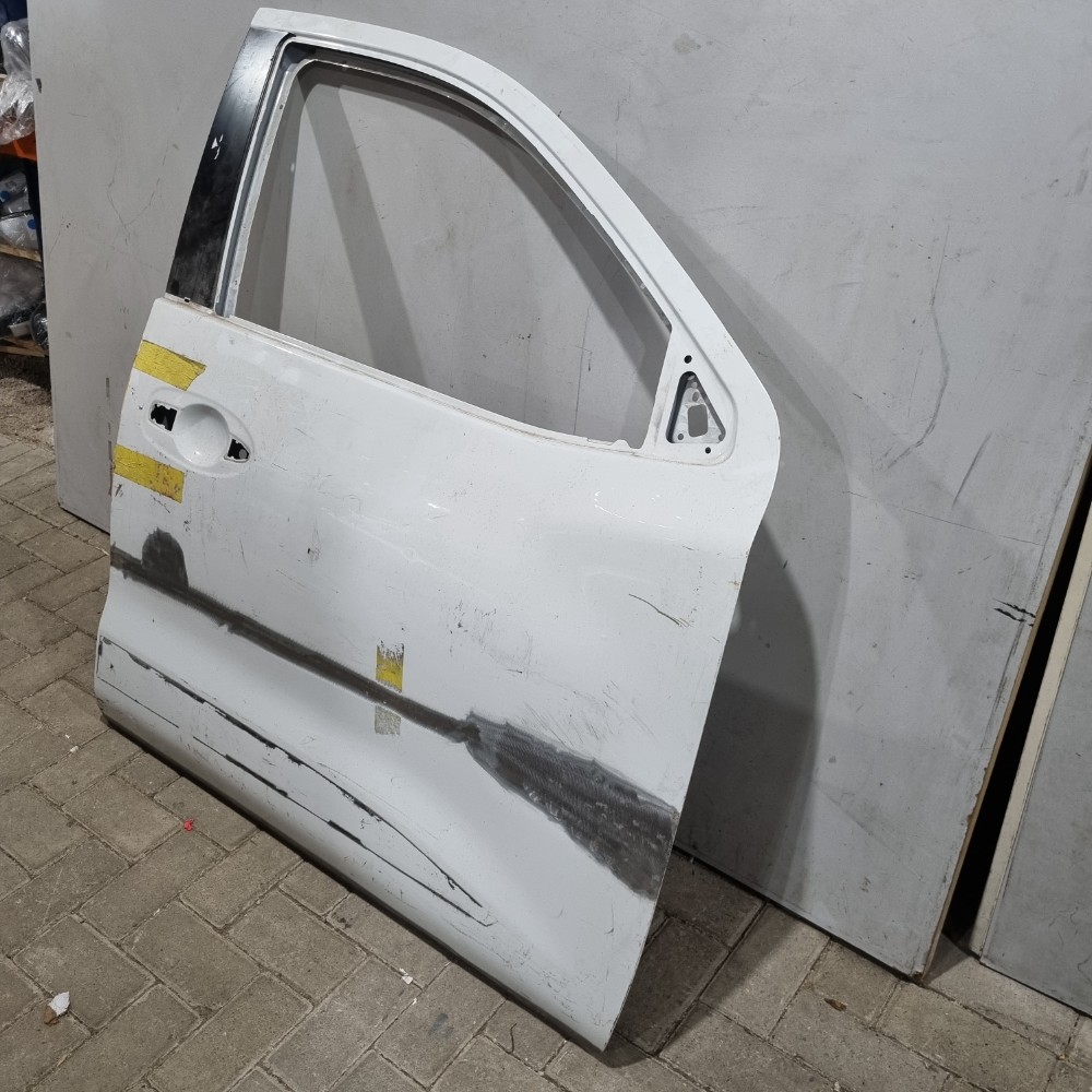 Porta Dianteira Direita Nissan Frontier 2017/2023 Recuperada 2