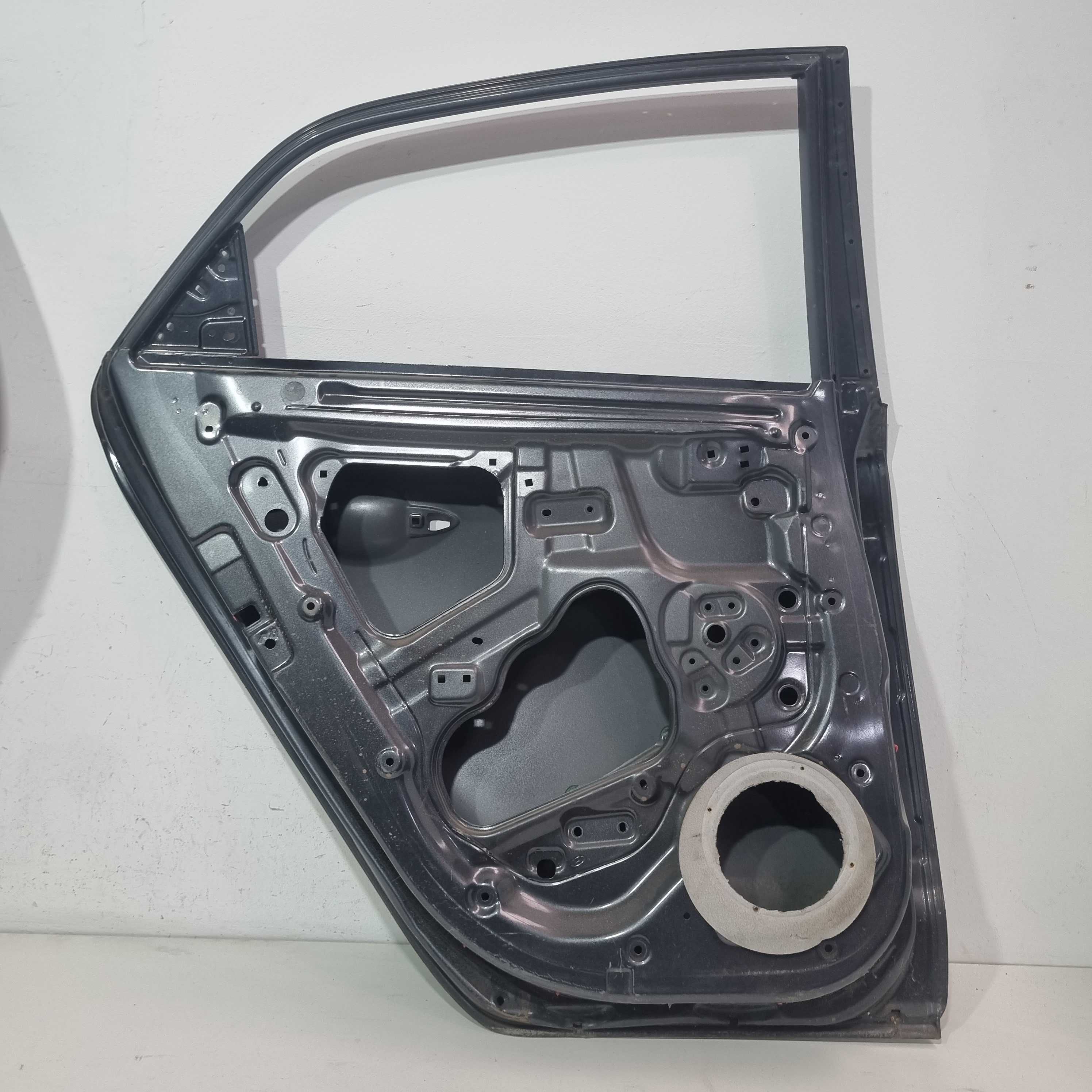 Porta Traseira Esquerda Hyundai Hb20 Hatch 2013/2018 Traseira Esquerdo 2