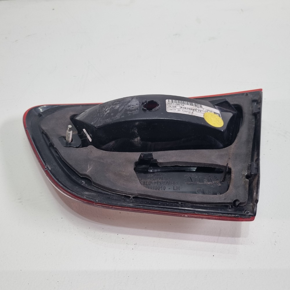 Lanterna Da Tapa Esquerdo Chevrolet Cobalt Modelos 2016/2020 Esquerdo/motorista 7