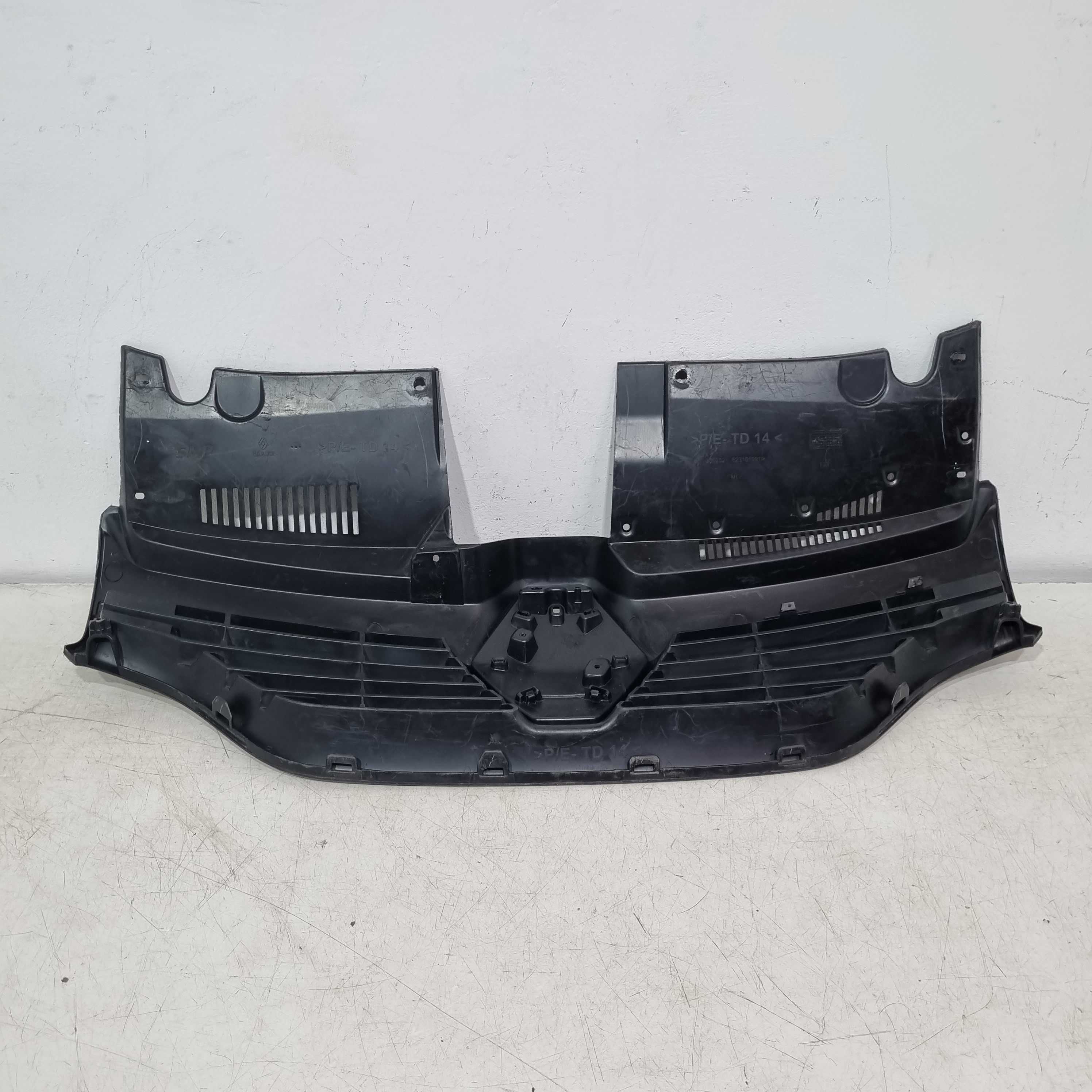 Grade Superior Do Parachoque Renault Sandero/logan 2015/2019 4