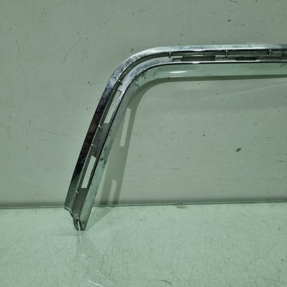 Friso Da Grade Esquerda Mitsubishi Pajero Tr4 2009/2014 2