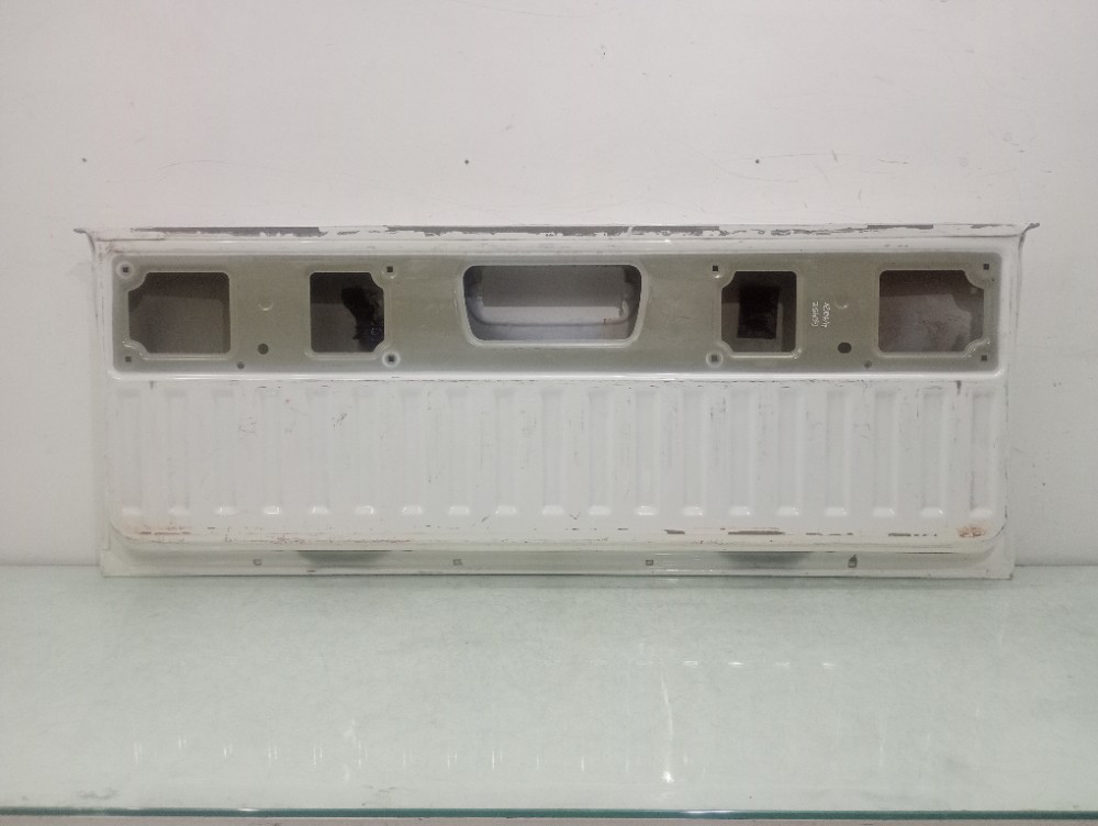 Tampa Traseira Nissan Frontier 2017/2022 Recuperado 4